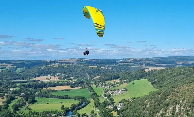 Parapente à Clécy